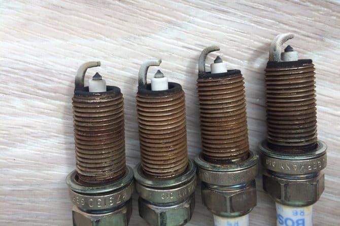 белый налет на свечах зажигания