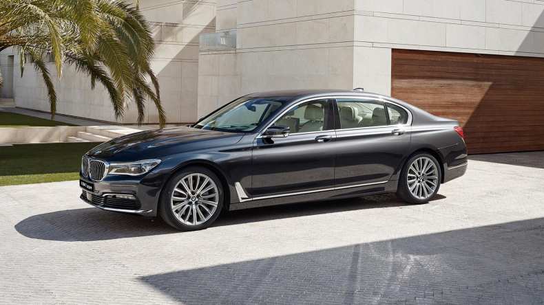 Самые дорогие машины представительского класса: рейтинг премиальных автомобилей