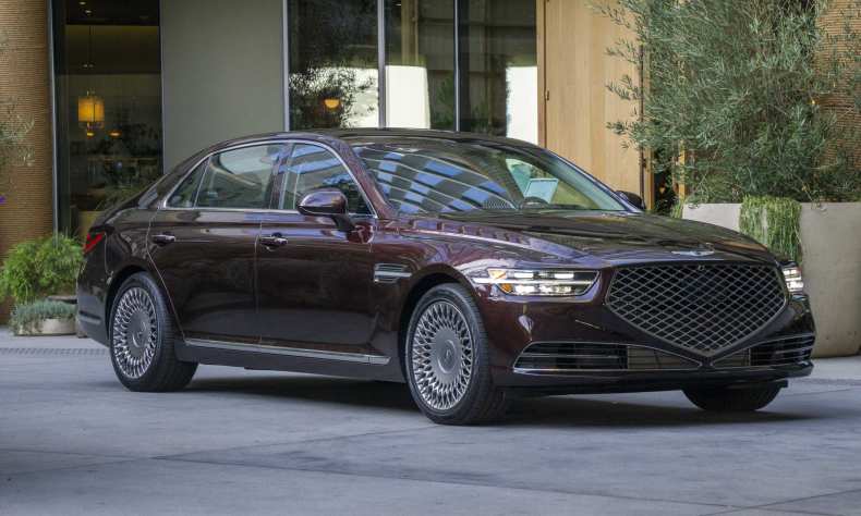 Самые дорогие машины представительского класса: рейтинг премиальных автомобилей