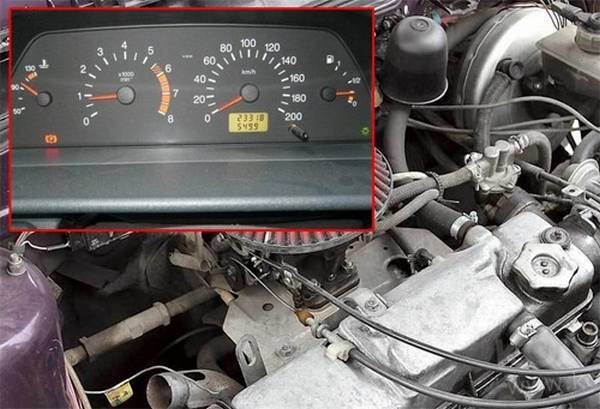 Почему машина глохнет на ходу, а потом заводится: причины