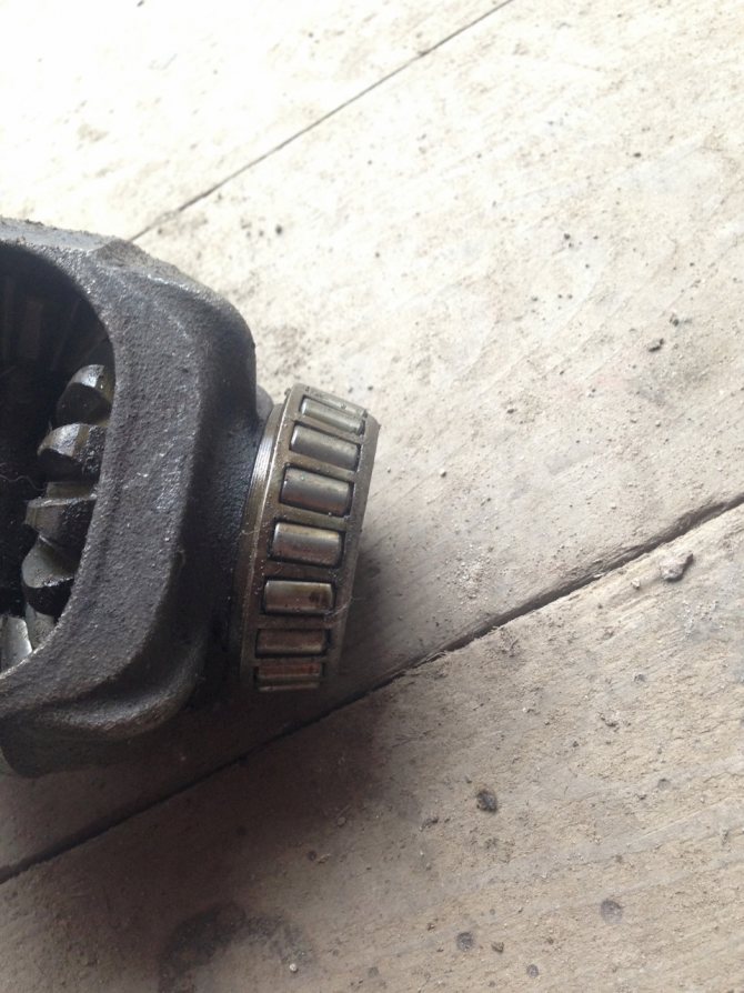 Как снять редуктор заднего моста у Нивы Шевроле