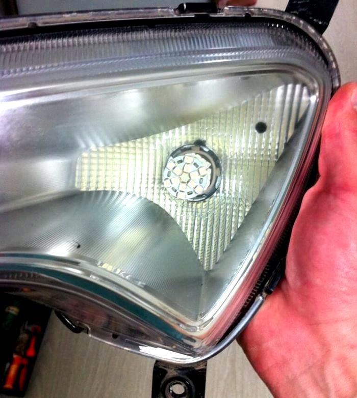 Какие лампочки стоят в противотуманках на хёндай солярис