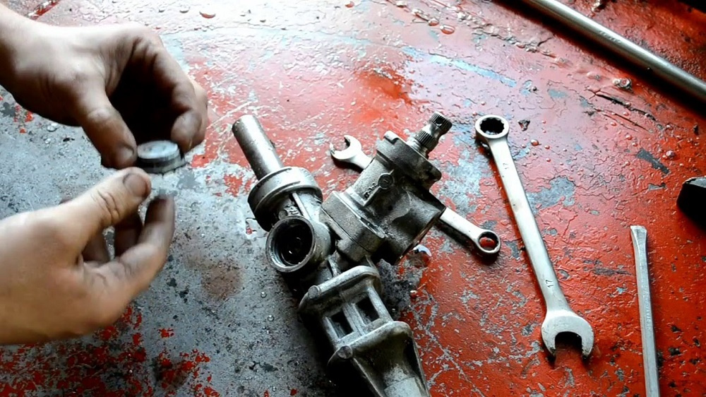 Замена поврежденных деталей