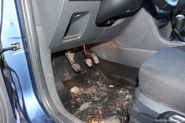 Салонный фильтр на Форд Фокус 2: где находится, замена