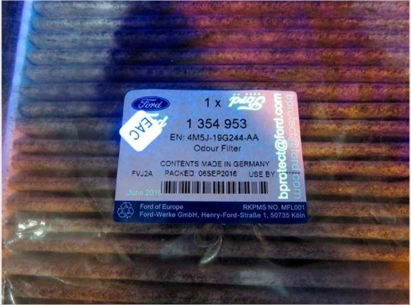 Салонный фильтр на Форд Фокус 2: где находится, замена