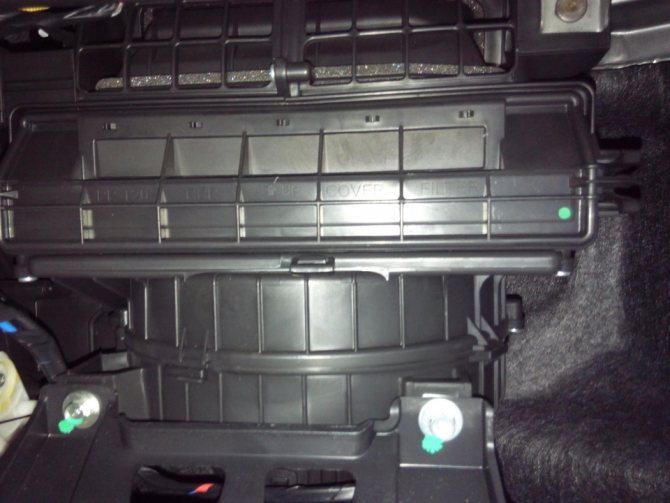 Салонный фильтр