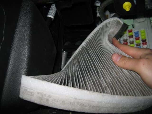 Скрученный салонный фильтр