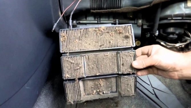 Замена салонного фильтра Хендай Гетц